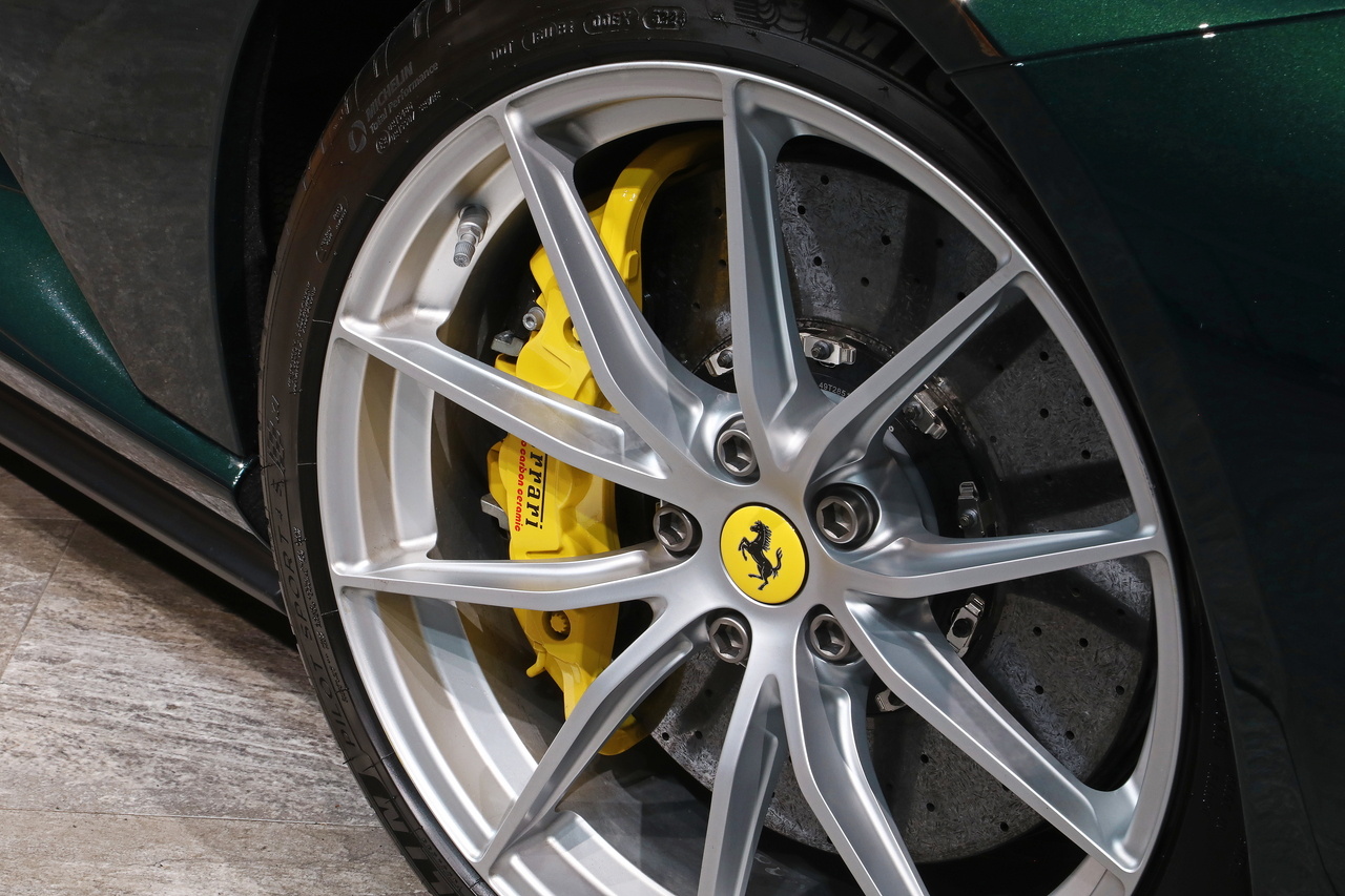 2019 Ferrari 812 Superfast null