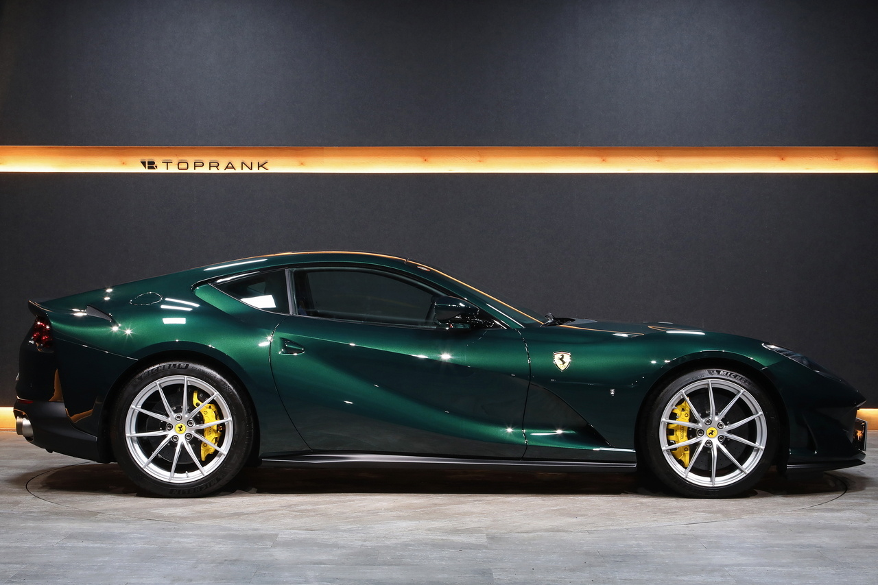 2019 Ferrari 812 Superfast null