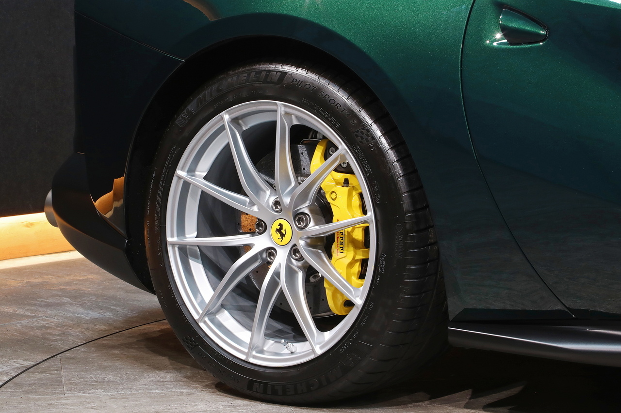 2019 Ferrari 812 Superfast null