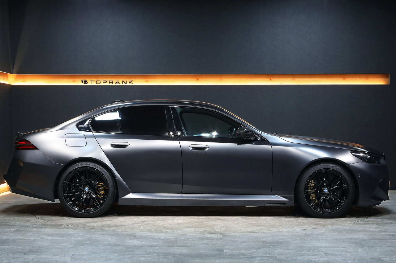 2024 BMW M5 null