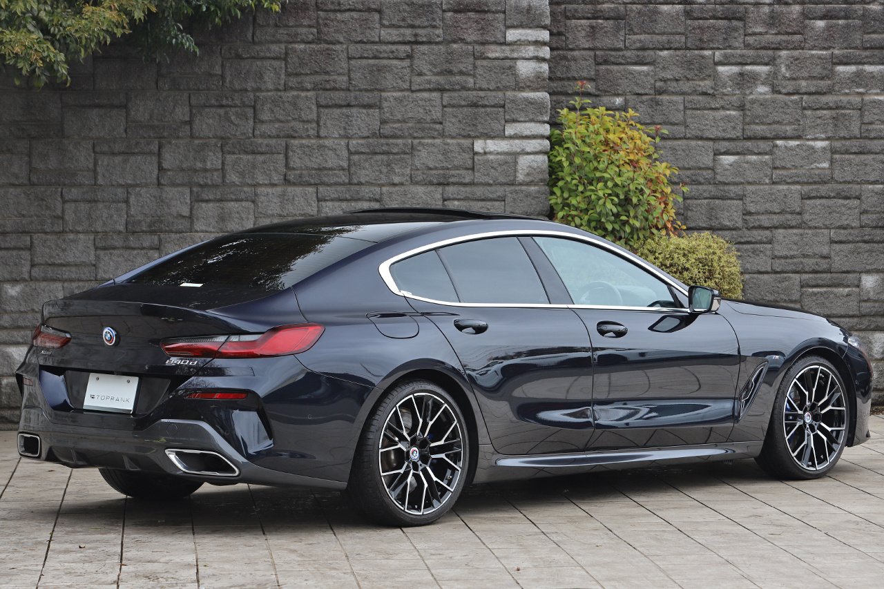 2022 BMW 8 SERIES 