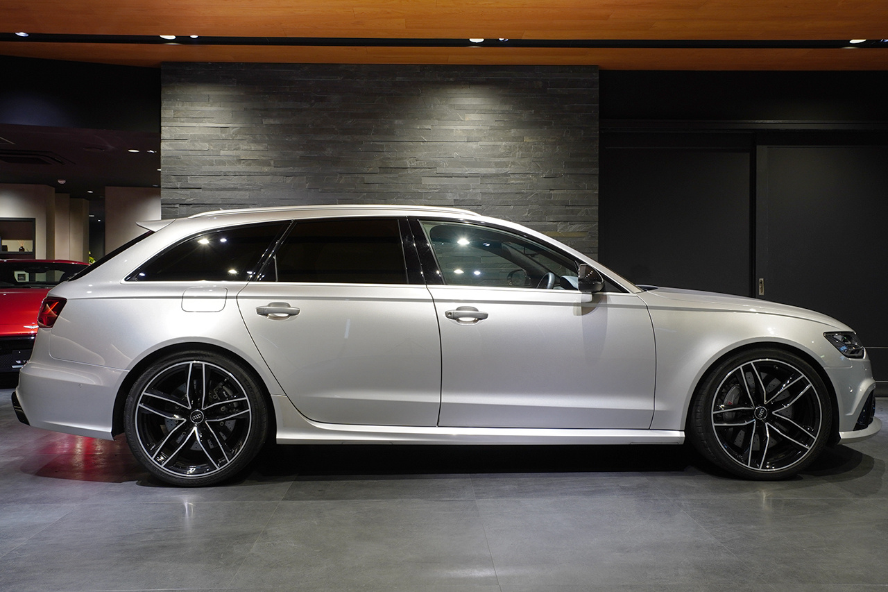 2016 Audi RS6 AVANT null