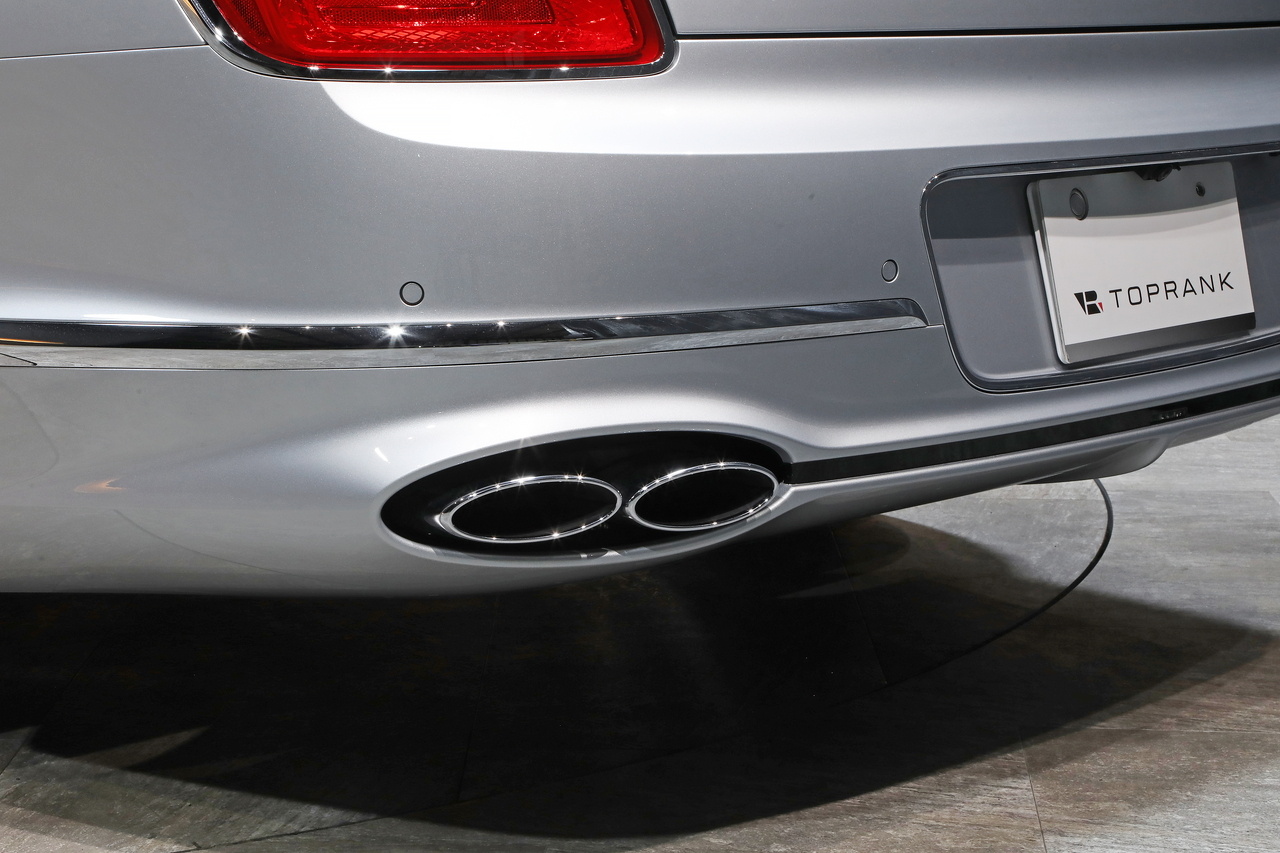 2022 Bentley FLYING SPUR null