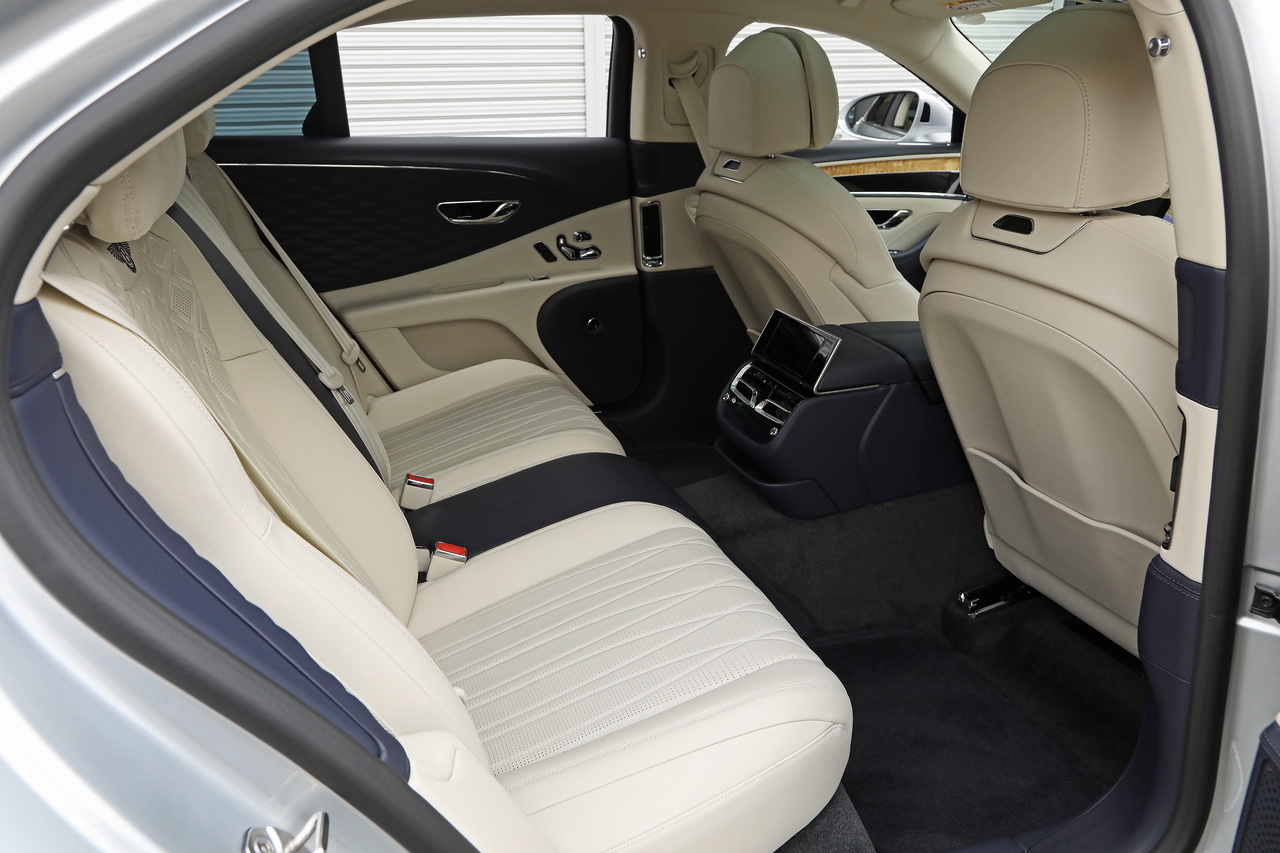 2022 Bentley FLYING SPUR null