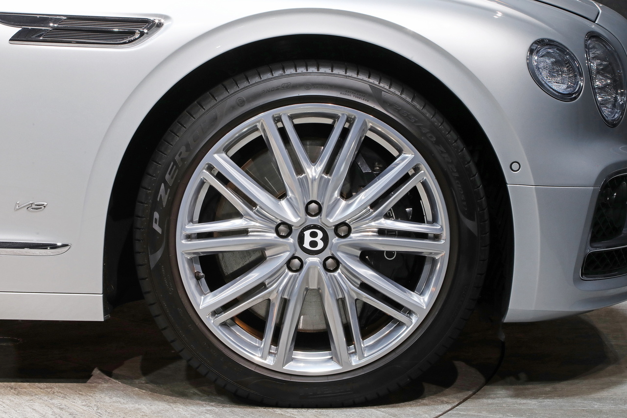 2022 Bentley FLYING SPUR null