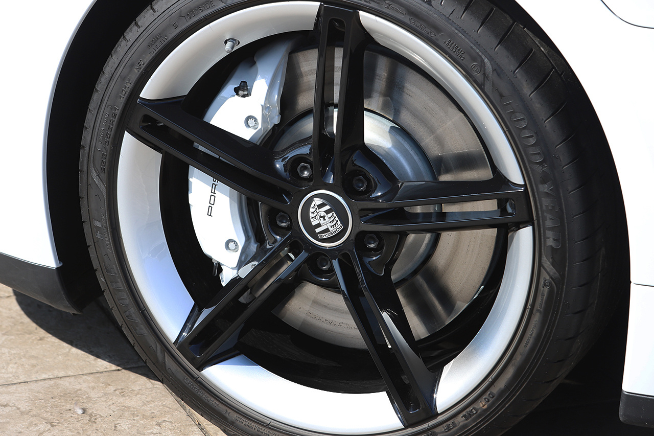 2023 Porsche Taycan 