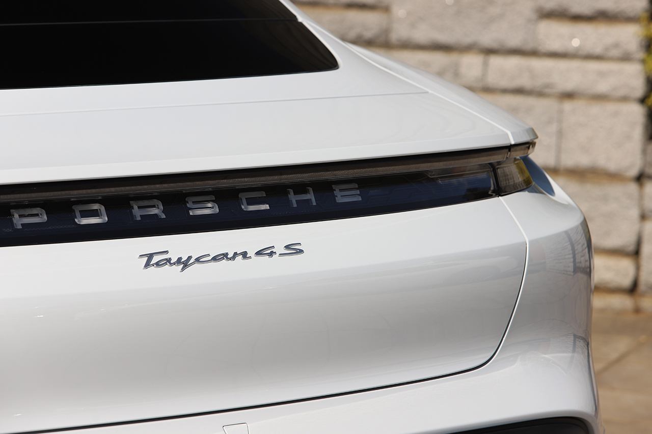 2023 Porsche Taycan 