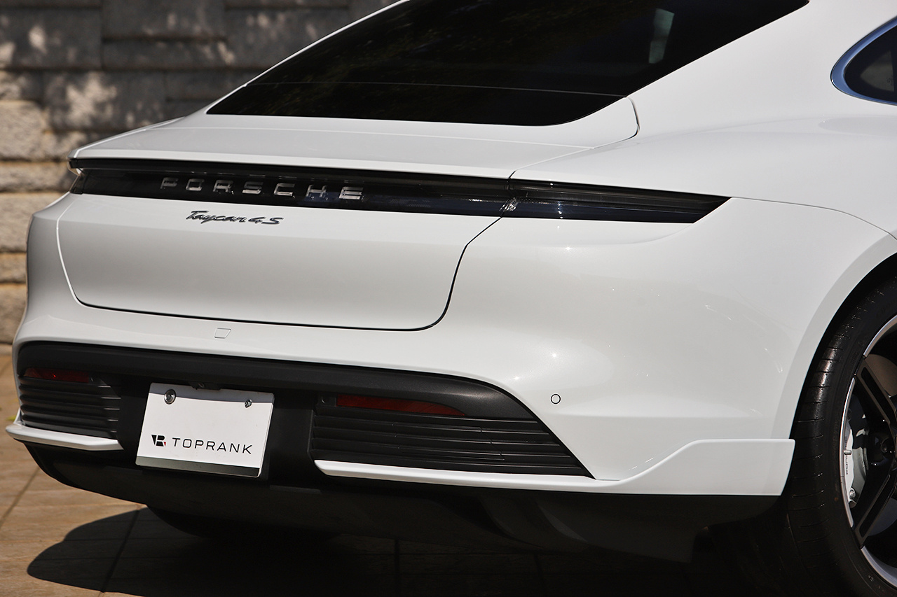 2023 Porsche Taycan 