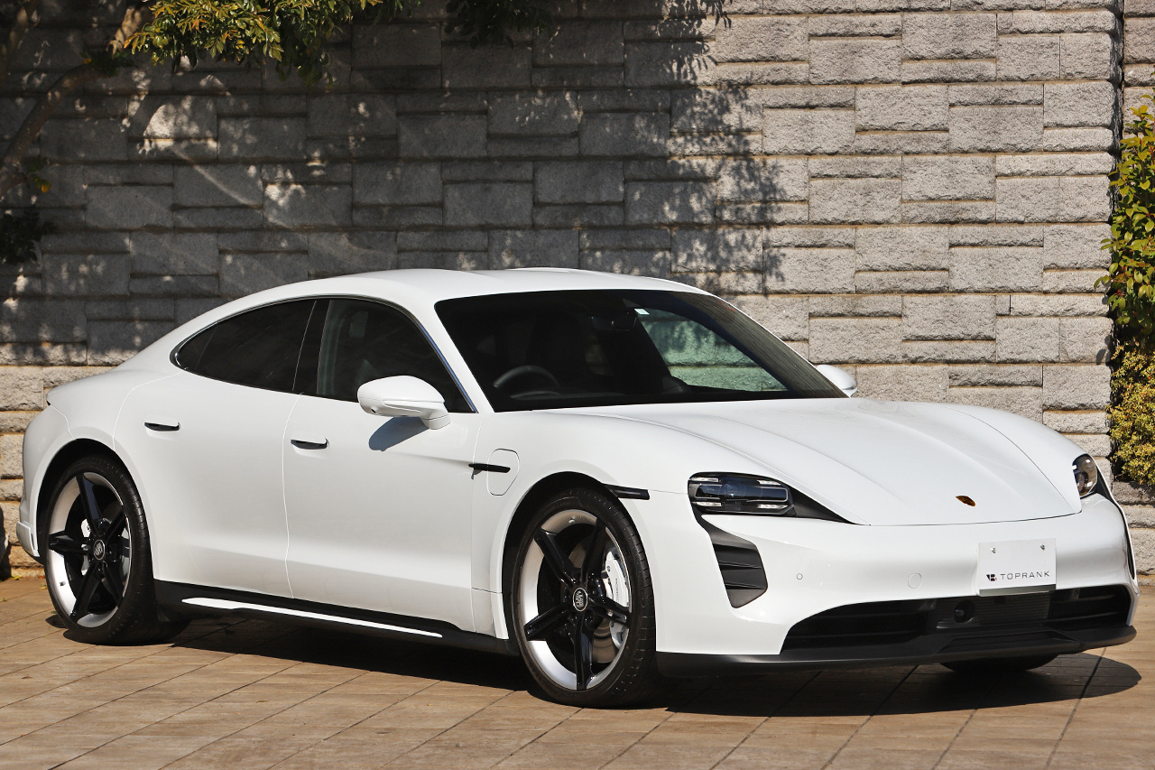 2023 Porsche Taycan 