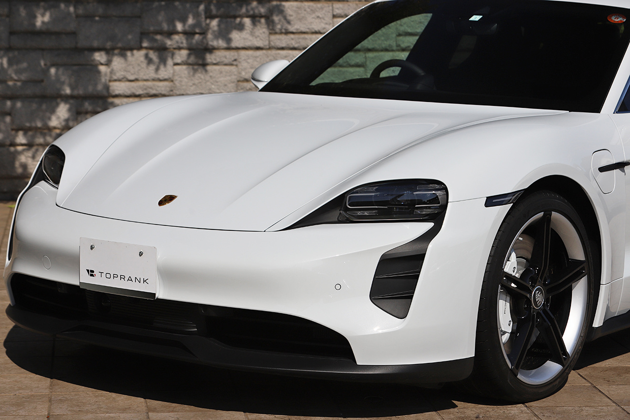 2023 Porsche Taycan 