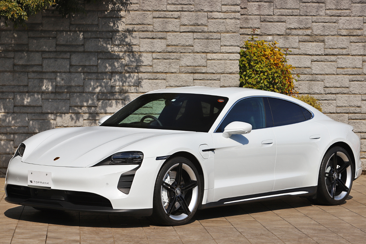 2023 Porsche Taycan 