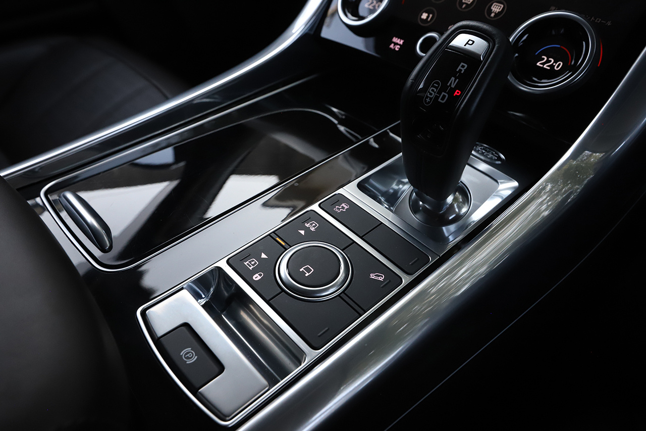 2020 Land Rover RANGE ROVER SPORT 