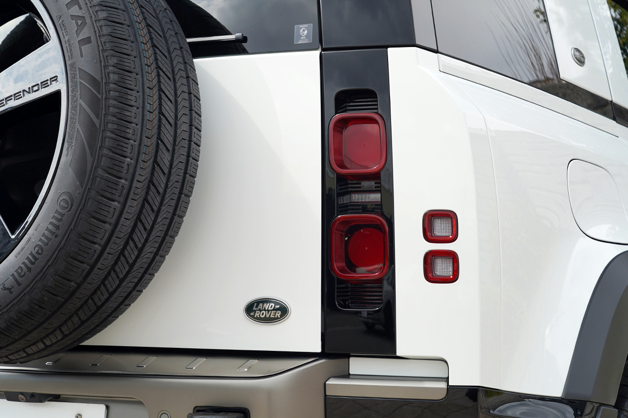 2021 Land Rover DEFENDER 