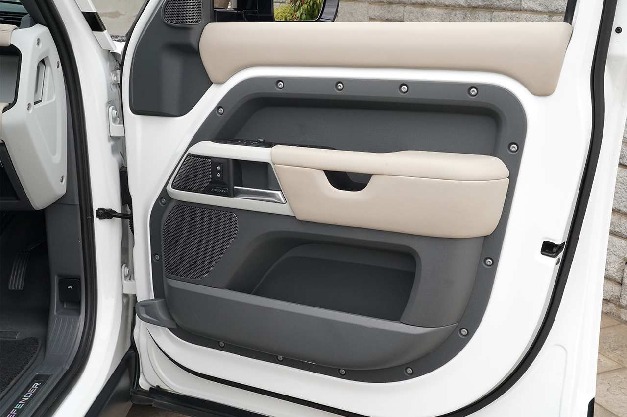 2021 Land Rover DEFENDER 