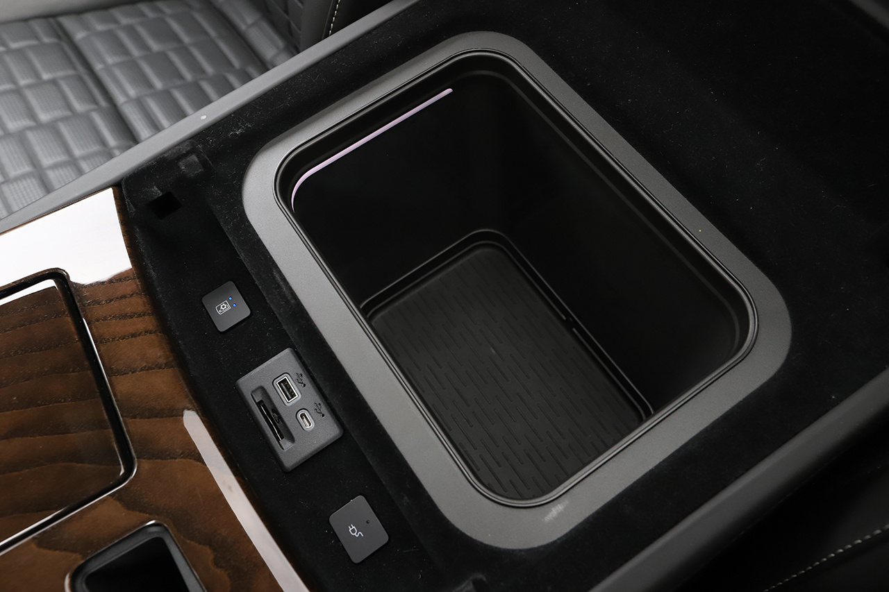 2022 Cadillac ESCALADE 