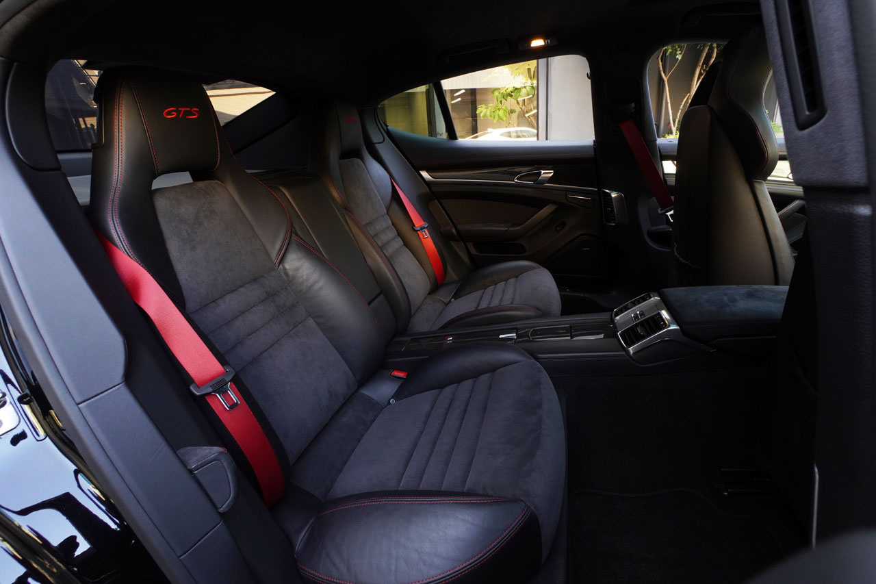 2013 Porsche PANAMERA null