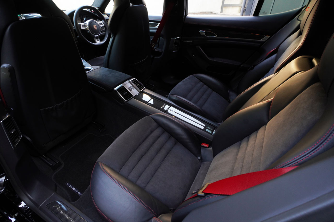 2013 Porsche PANAMERA null