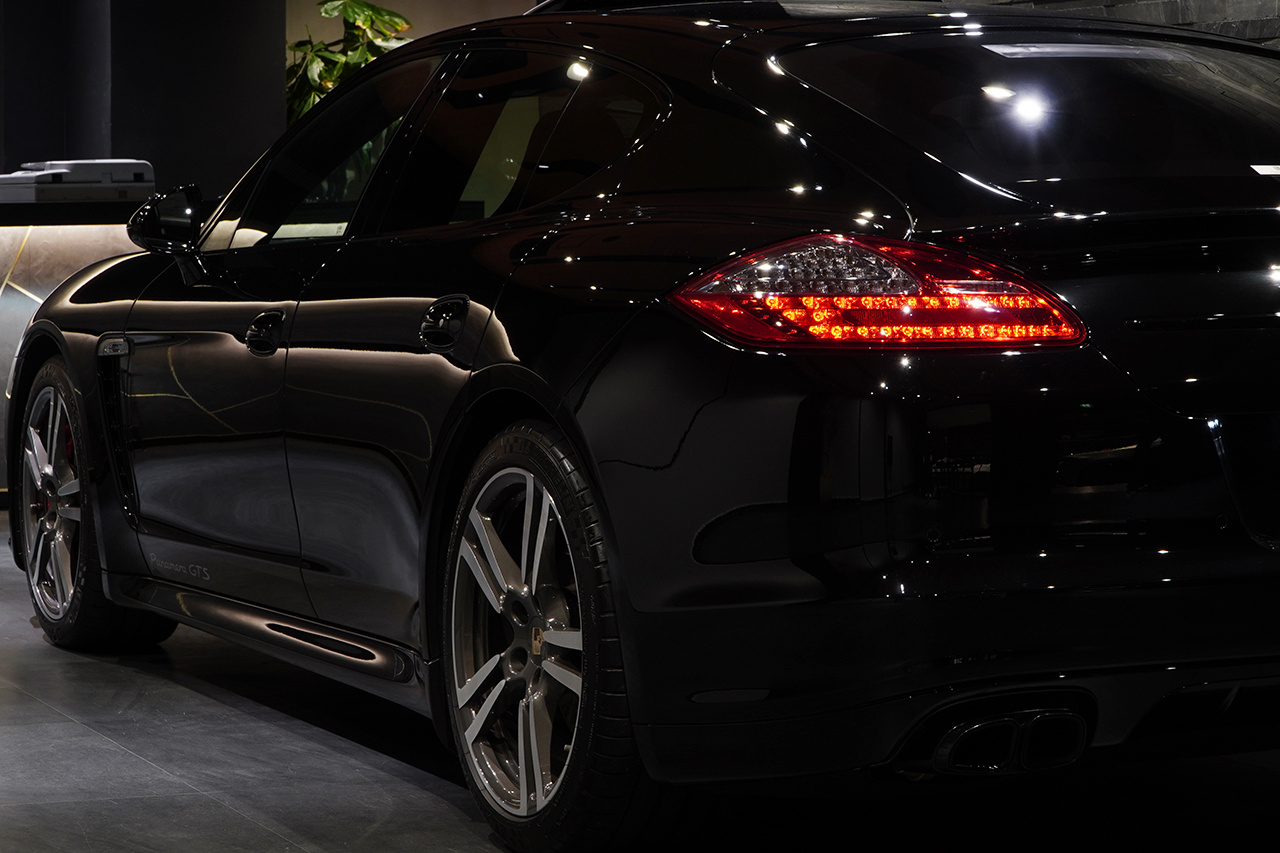 2013 Porsche PANAMERA null
