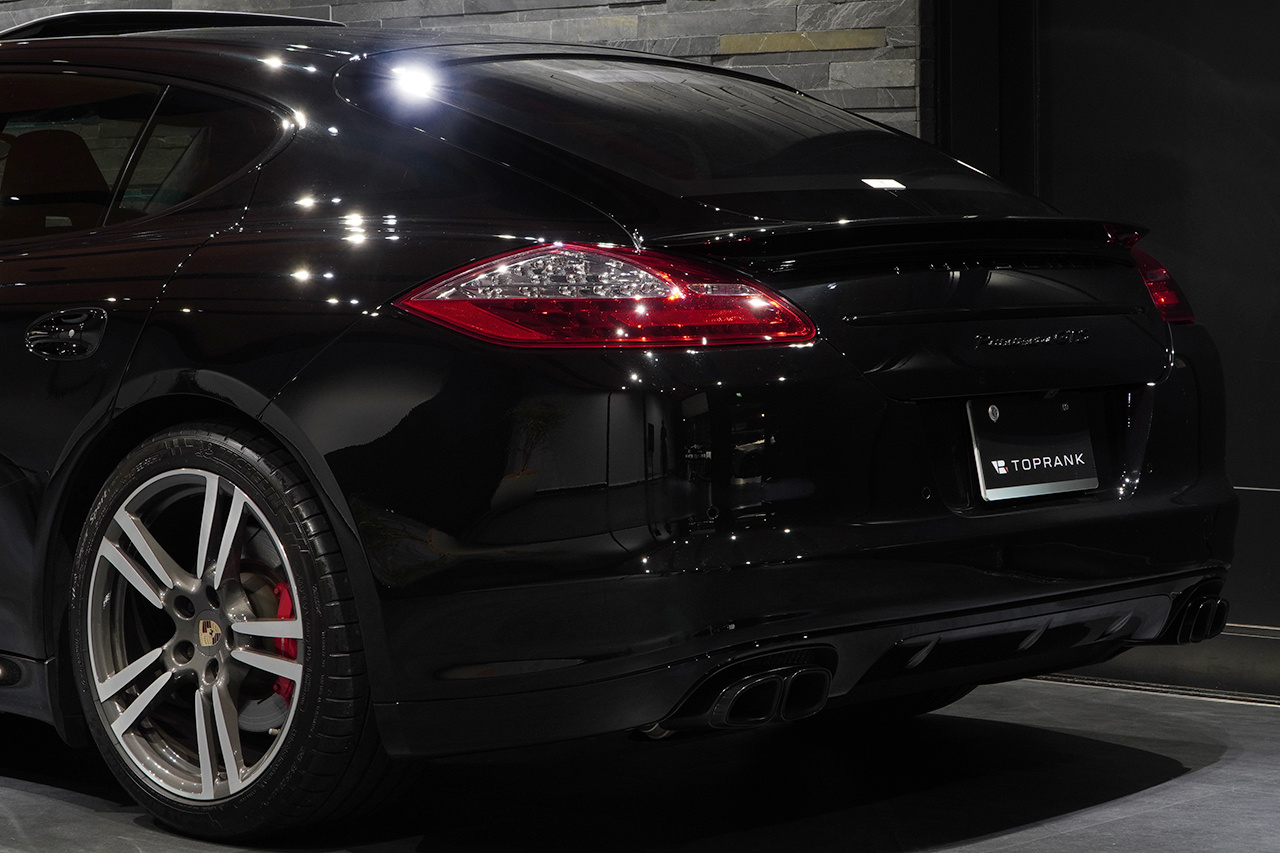 2013 Porsche PANAMERA null