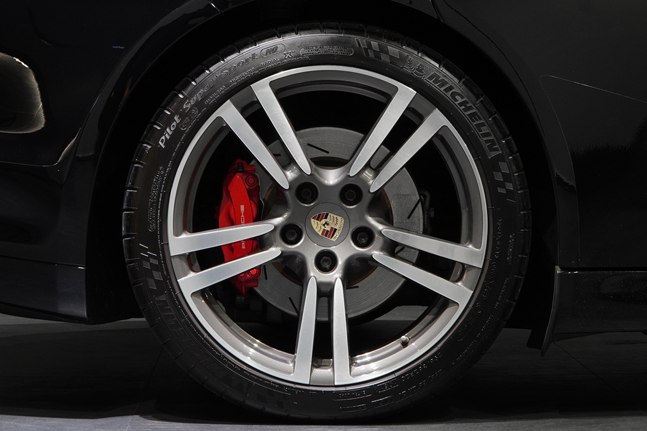 2013 Porsche PANAMERA null