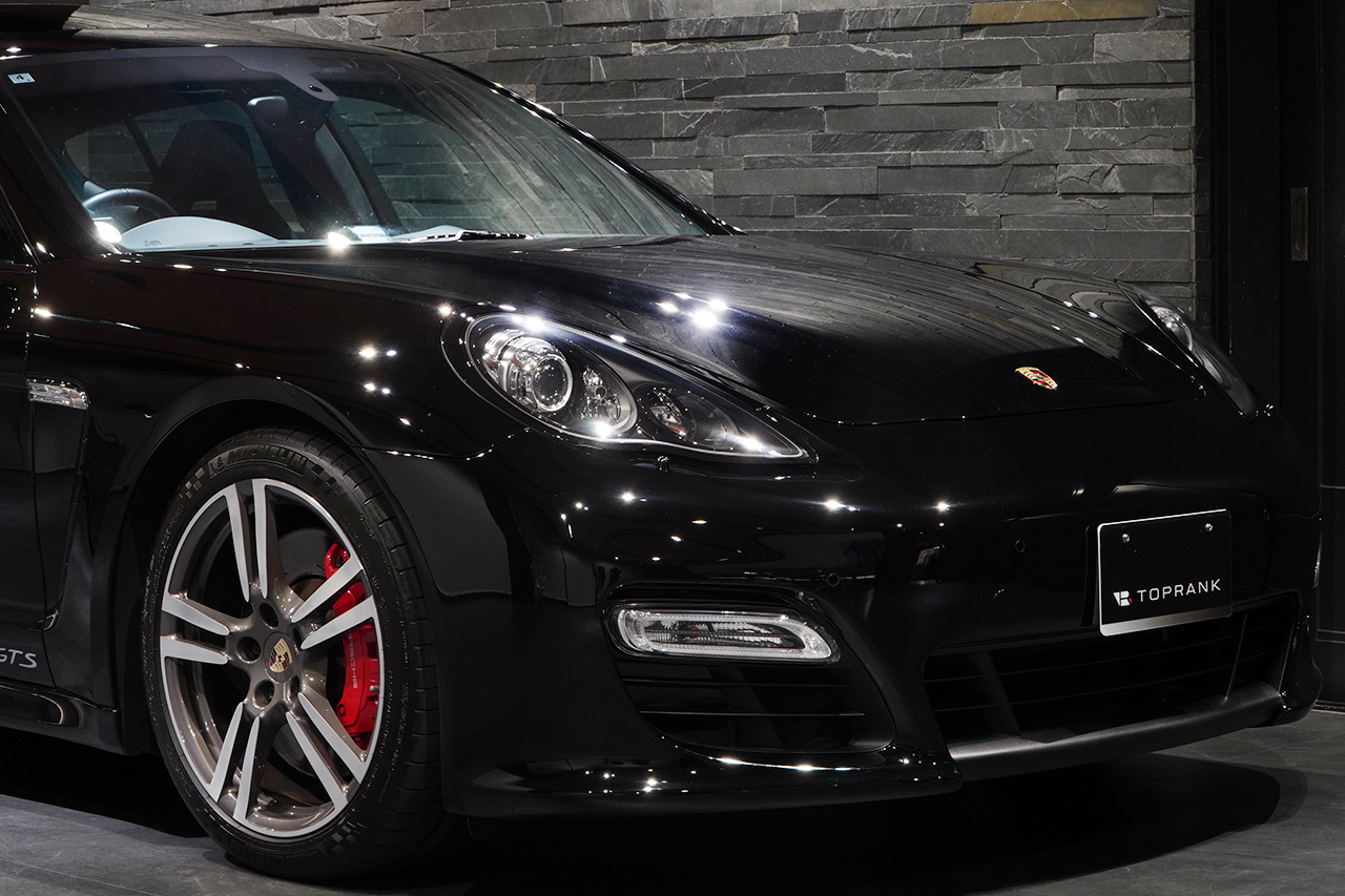2013 Porsche PANAMERA null