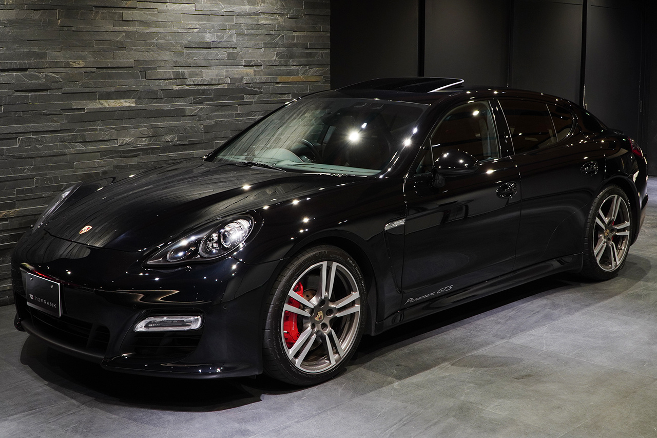 2013 Porsche PANAMERA null