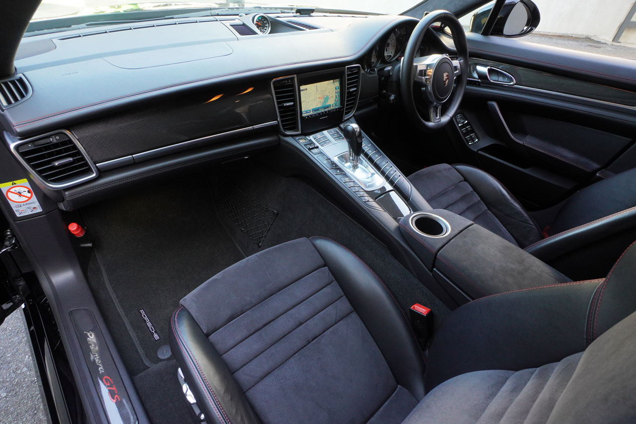 2013 Porsche PANAMERA null