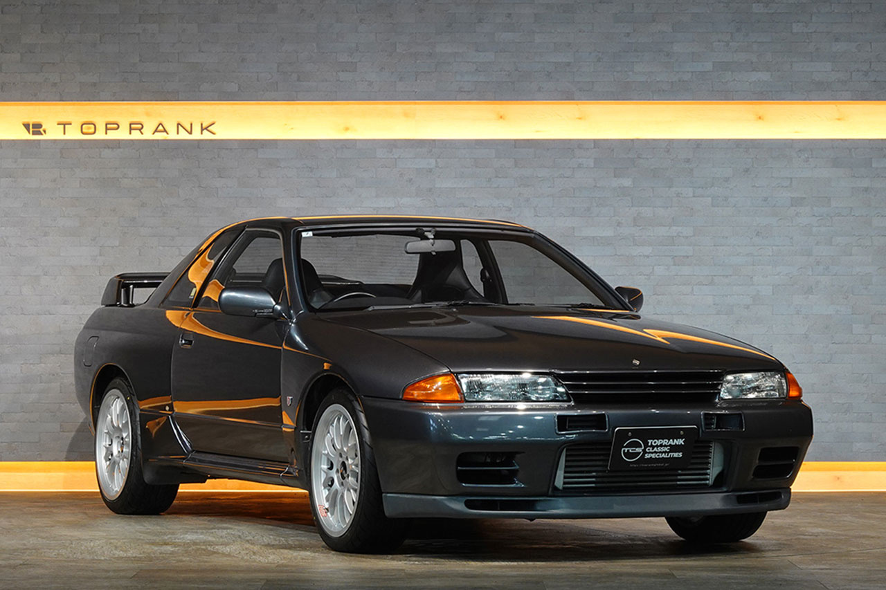 1990 Nissan SKYLINE GT-R BNR32 R32 Skyline GT-R, NISMO Seat Covers, N1 Style Headlights, NISMO Old Logo Tower Bar