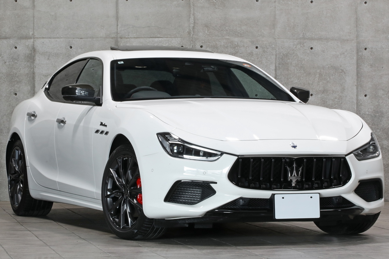 2022 Maserati GHIBLI null