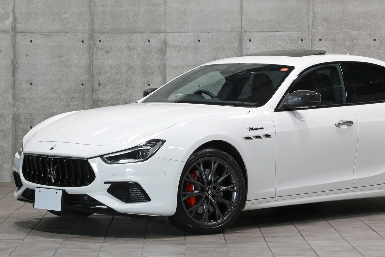 2022 Maserati GHIBLI null