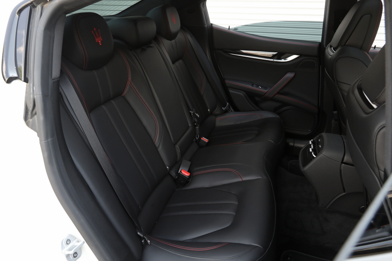 2022 Maserati GHIBLI null