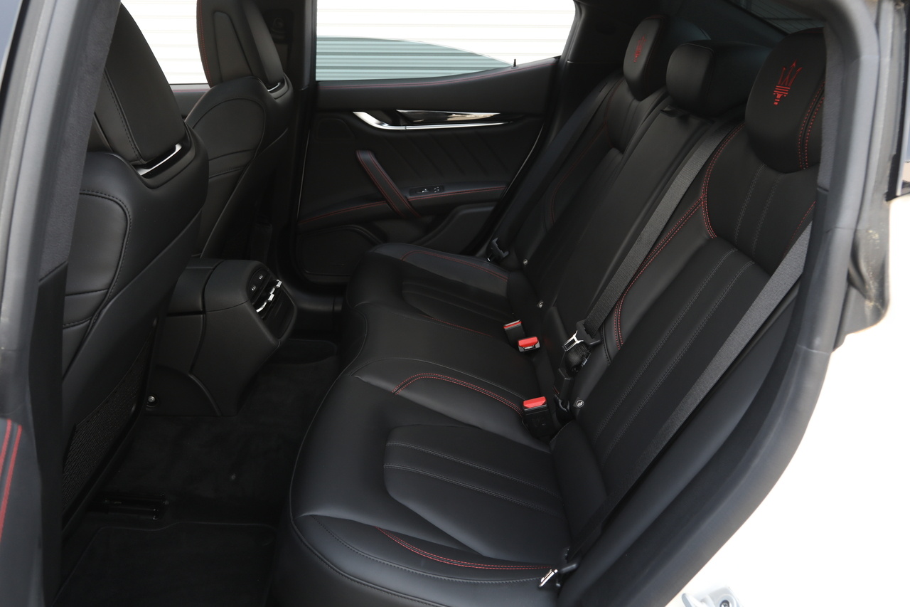 2022 Maserati GHIBLI null