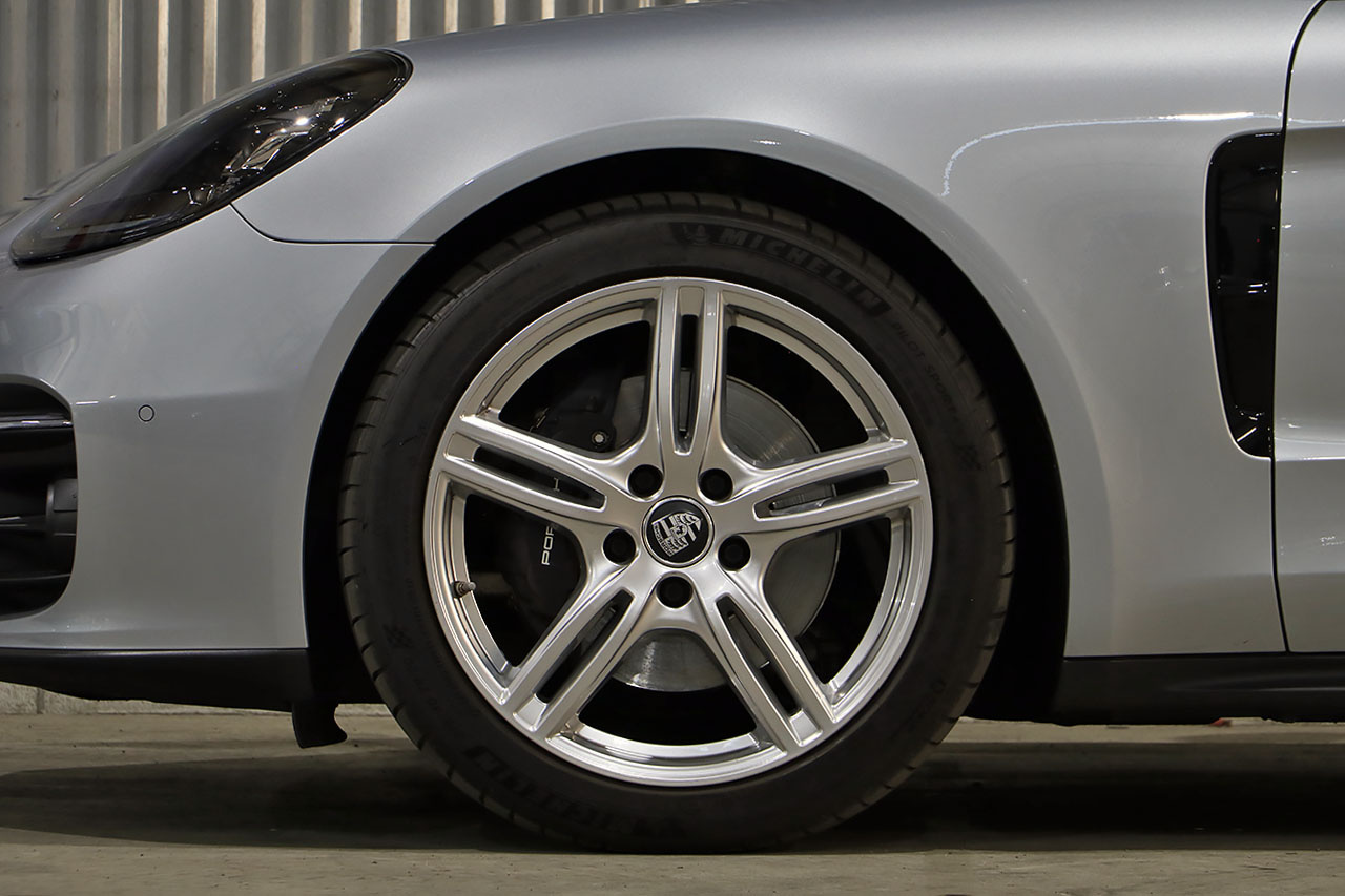 2021 Porsche PANAMERA 