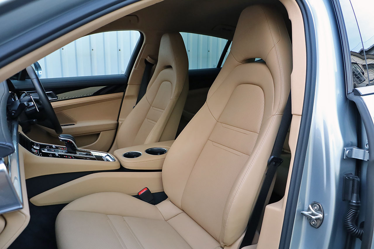 2021 Porsche PANAMERA 