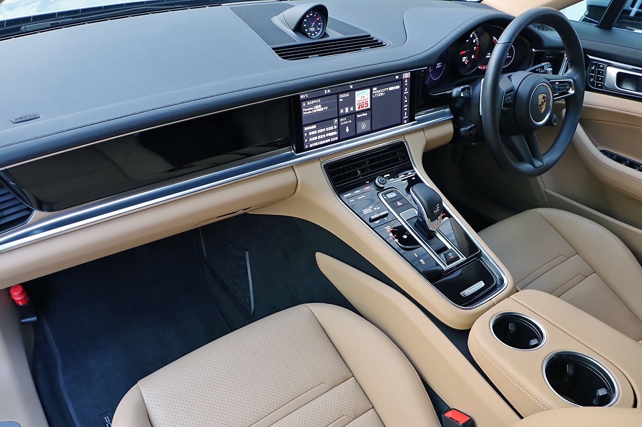 2021 Porsche PANAMERA 