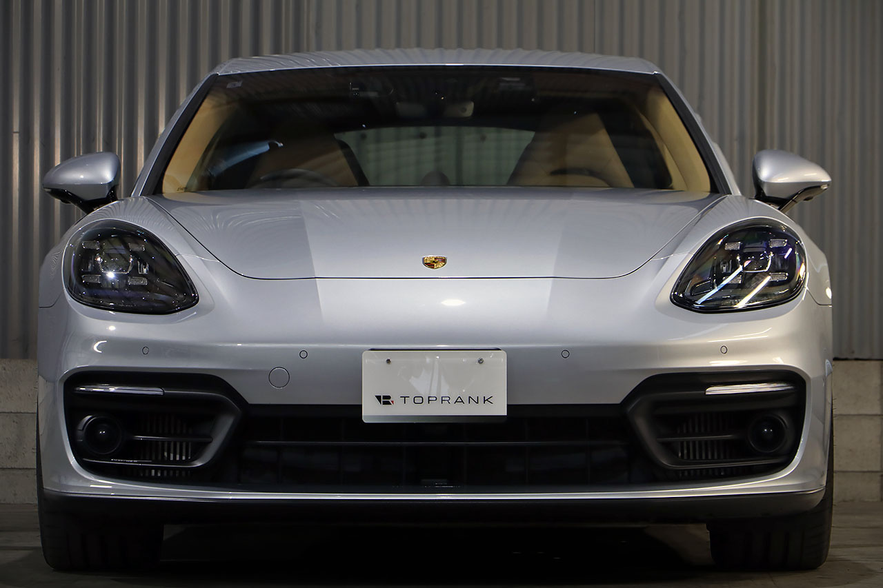 2021 Porsche PANAMERA 