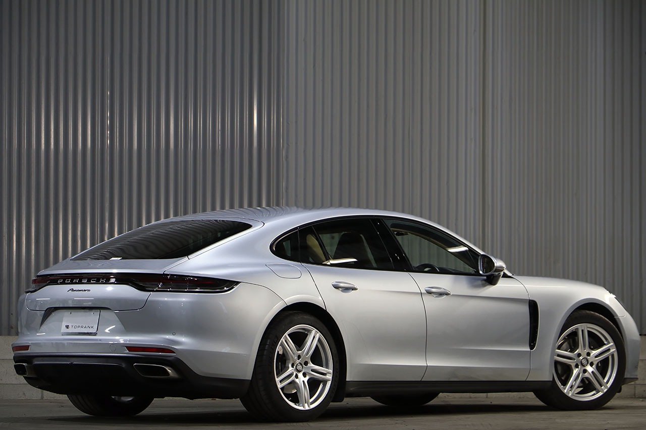 2021 Porsche PANAMERA 