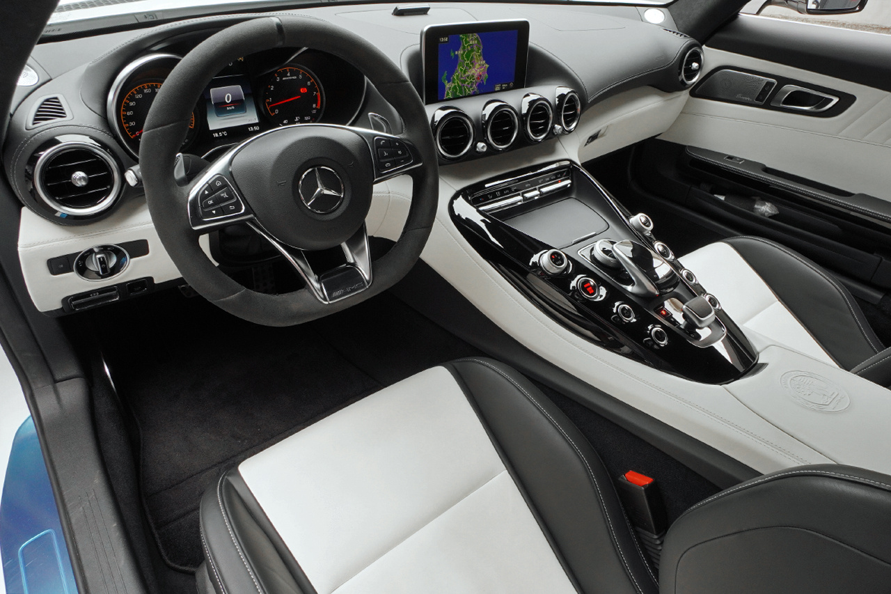 2017 Mercedes-AMG GT null