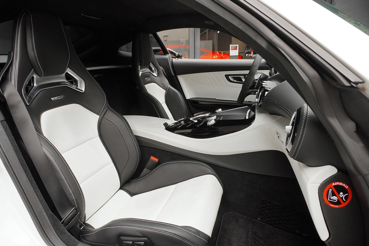 2017 Mercedes-AMG GT null