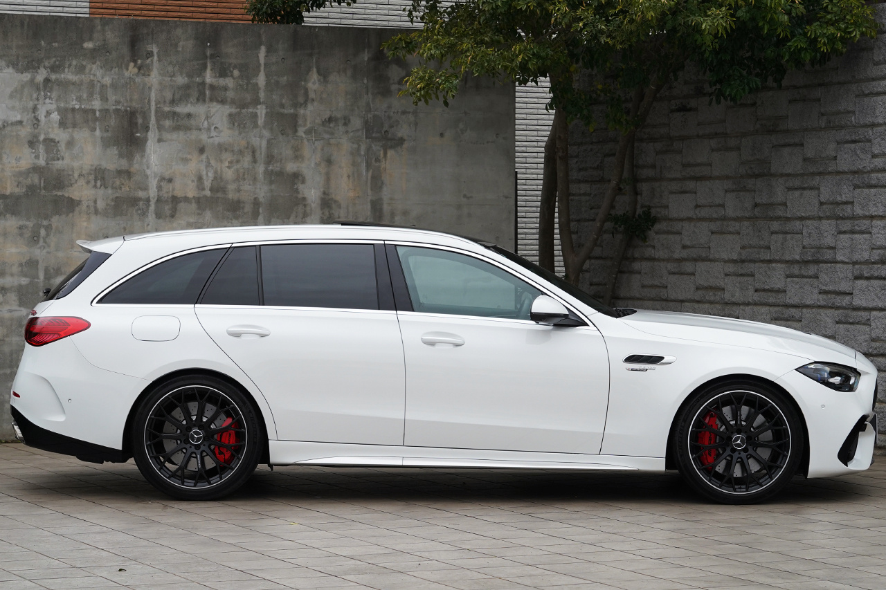 2024 Mercedes-AMG C CLASS 