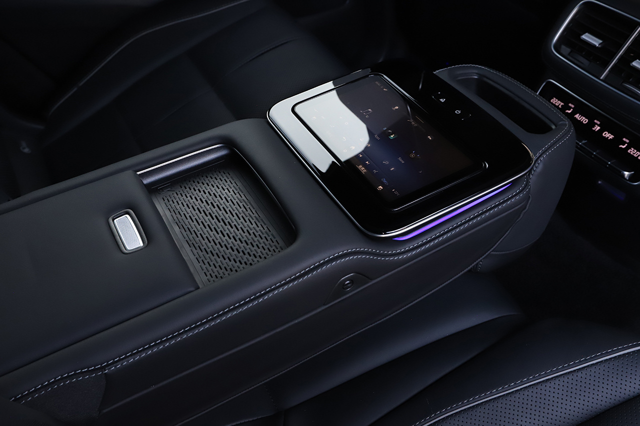 2024 Mercedes-Benz GLS CLASS 