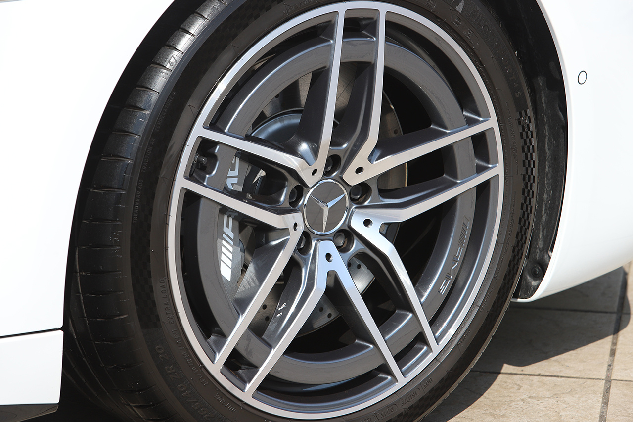 2025 Mercedes-AMG GT 