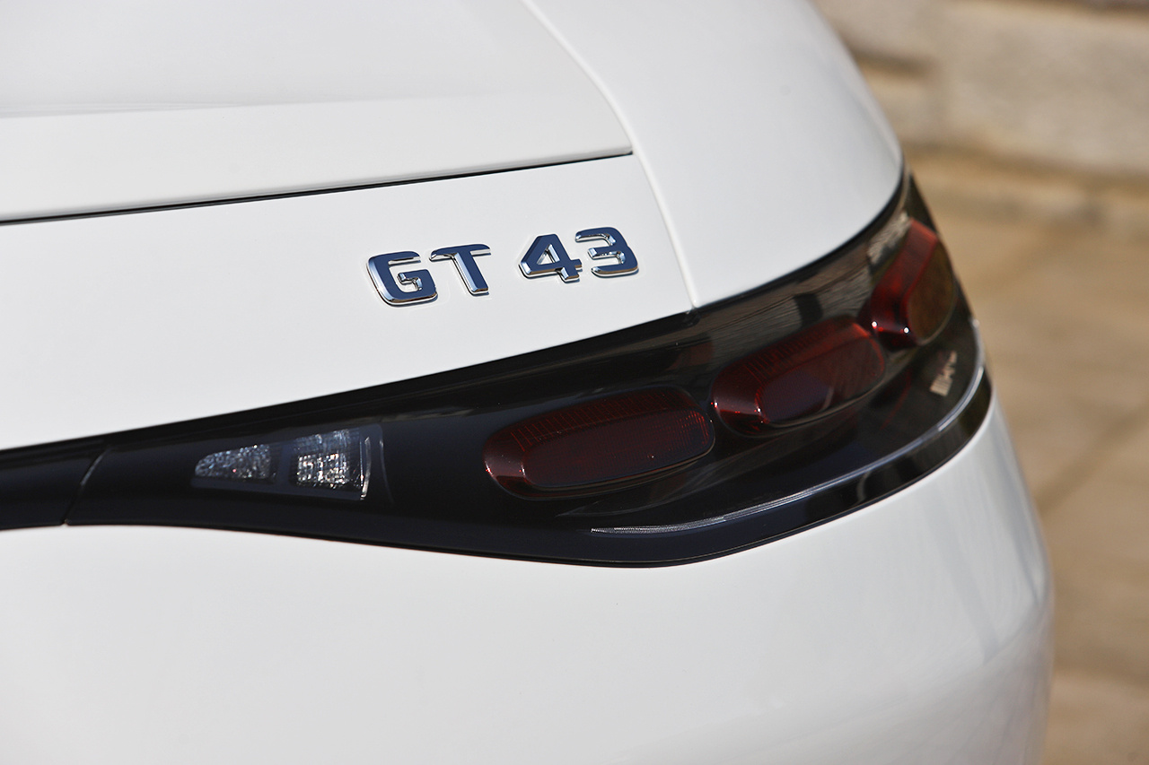 2025 Mercedes-AMG GT 