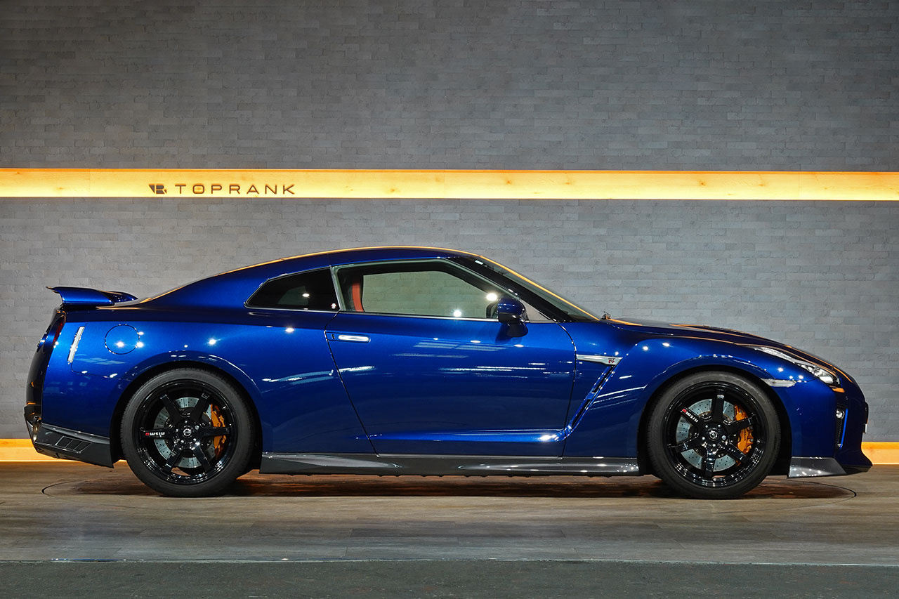 2018 Nissan GT-R R35 GT-R Track edition engineered by NISMO, MY18, Aurora Flare Blue Pearl, NISMO Sports Resetting