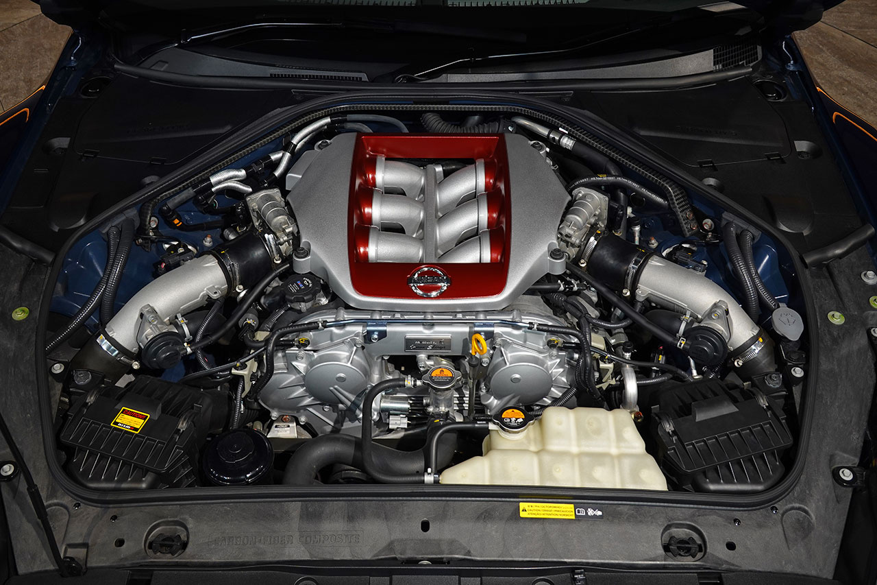 2018 Nissan GT-R R35 GT-R Track edition engineered by NISMO, MY18, Aurora Flare Blue Pearl, NISMO Sports Resetting