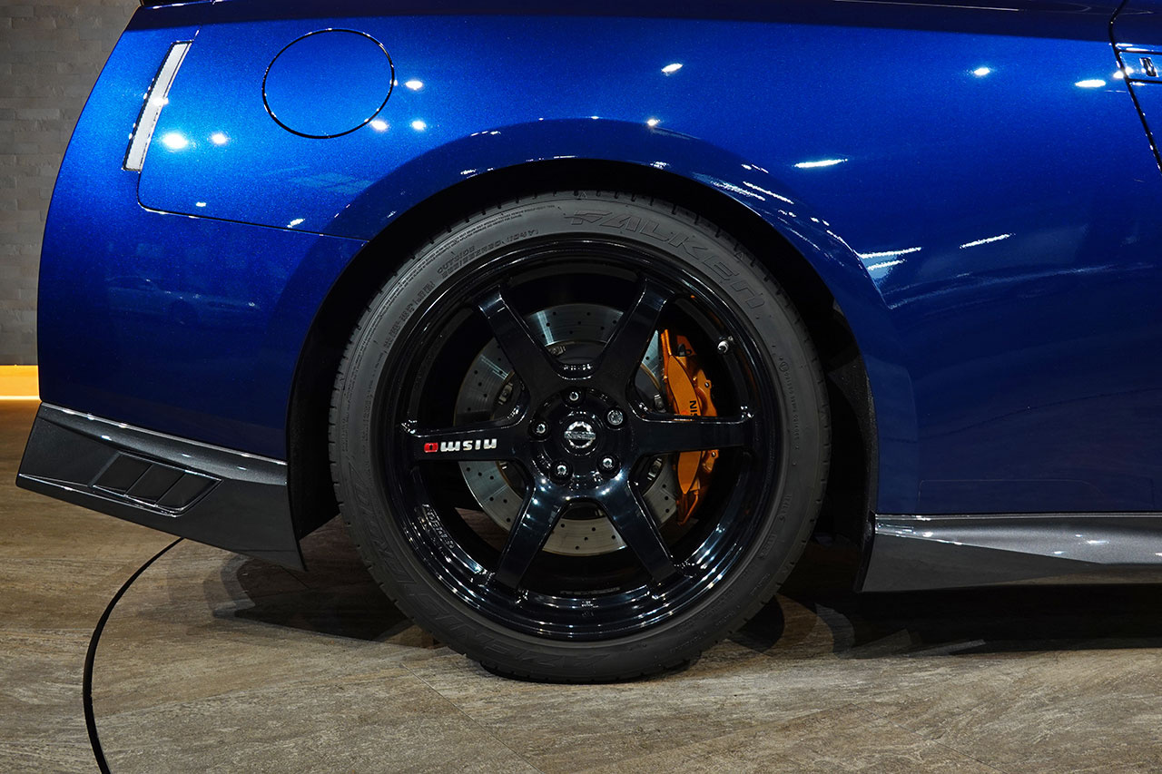 2018 Nissan GT-R R35 GT-R Track edition engineered by NISMO, MY18, Aurora Flare Blue Pearl, NISMO Sports Resetting