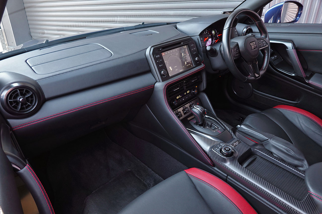 2018 Nissan GT-R R35 GT-R Track edition engineered by NISMO, MY18, Aurora Flare Blue Pearl, NISMO Sports Resetting