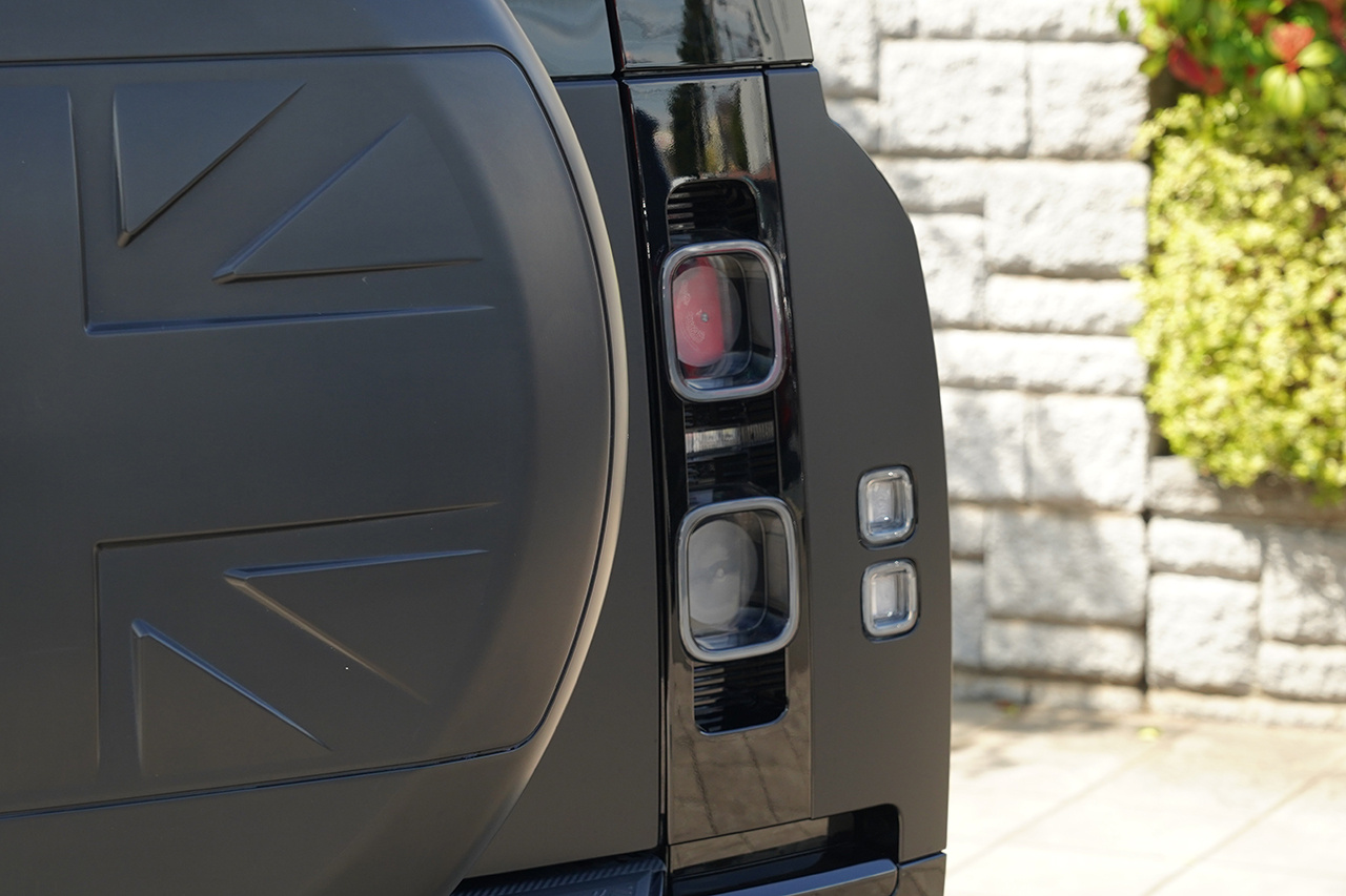 2025 Land Rover DEFENDER null