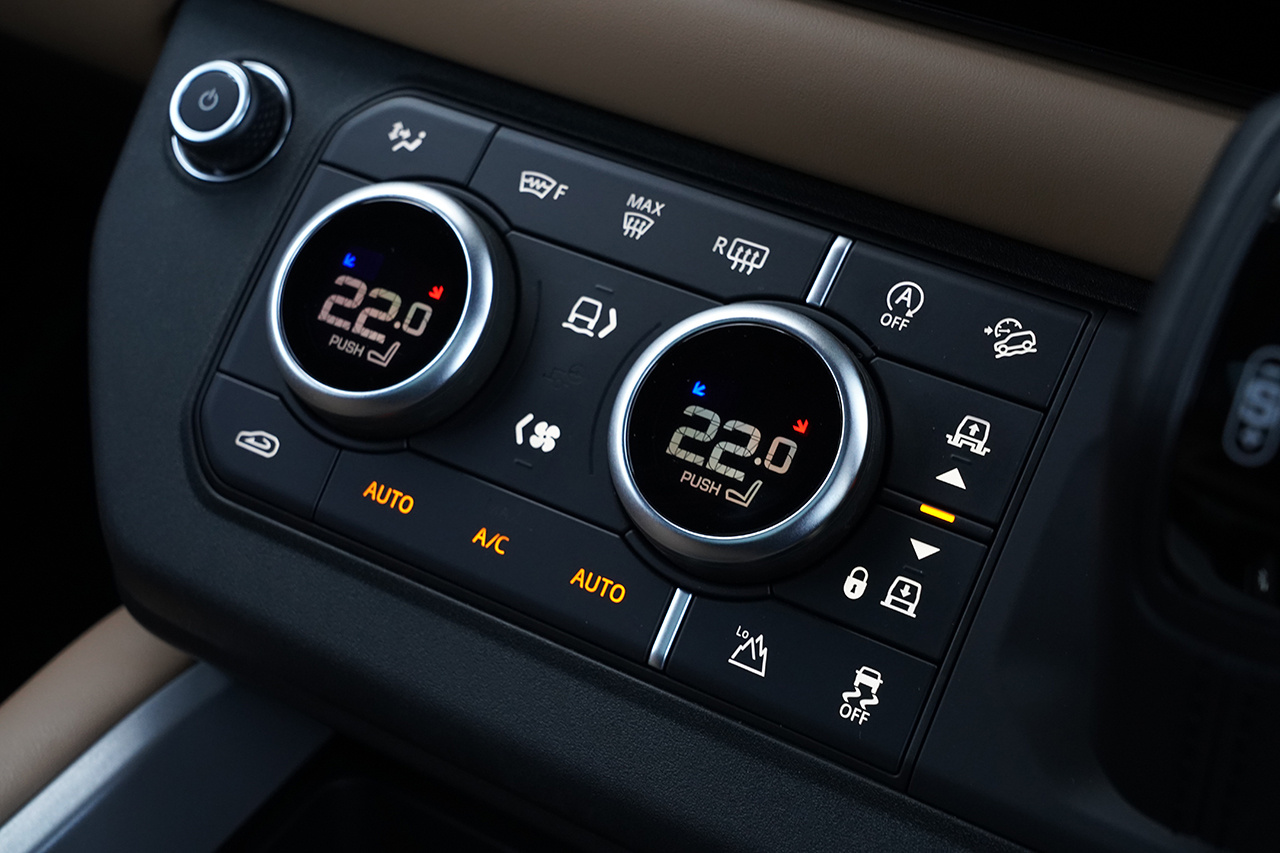 2025 Land Rover DEFENDER null