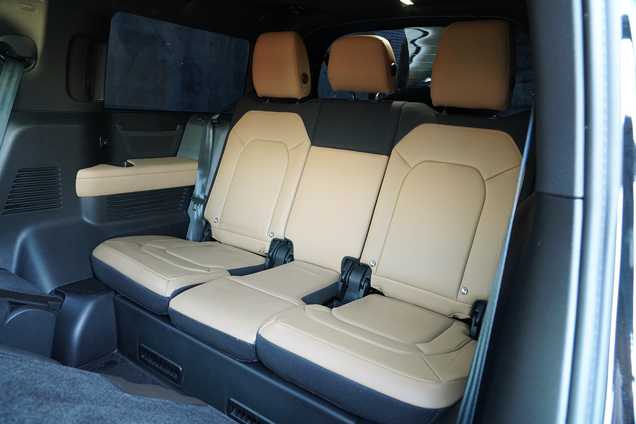 2025 Land Rover DEFENDER null